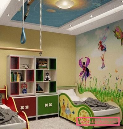 O cameră interesantă pentru copii de design pentru un băiat de vârste diferite